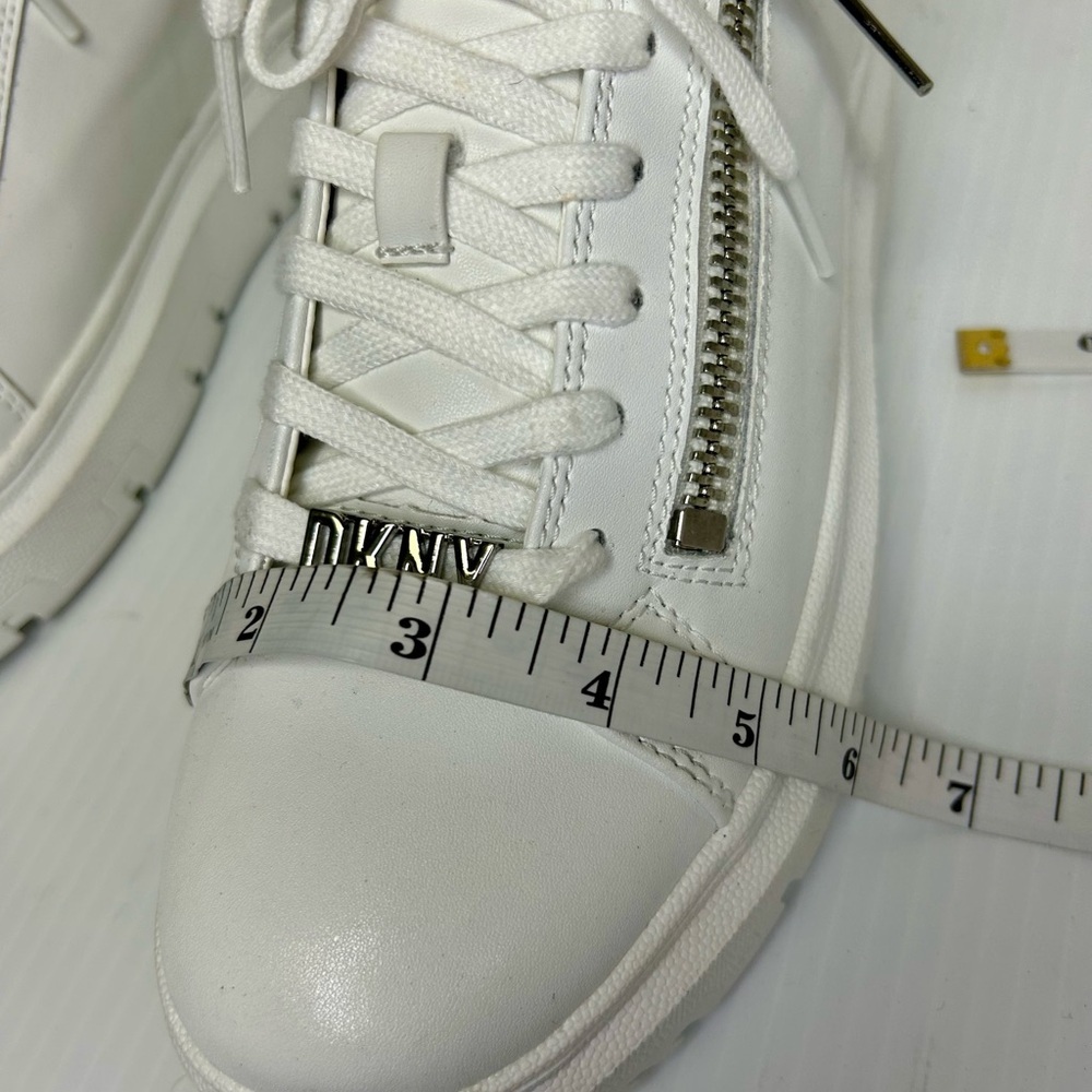 🤍”DKNY” NWT Women’s Matti Lace Up White Sneakers w/ Side Silver Zipper Detailing - Picture 12 of 15